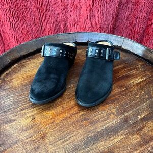 Sofft women's black suede mules